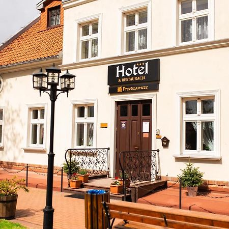 Hotel Przedzamcze Dzialdowo Exteriör bild