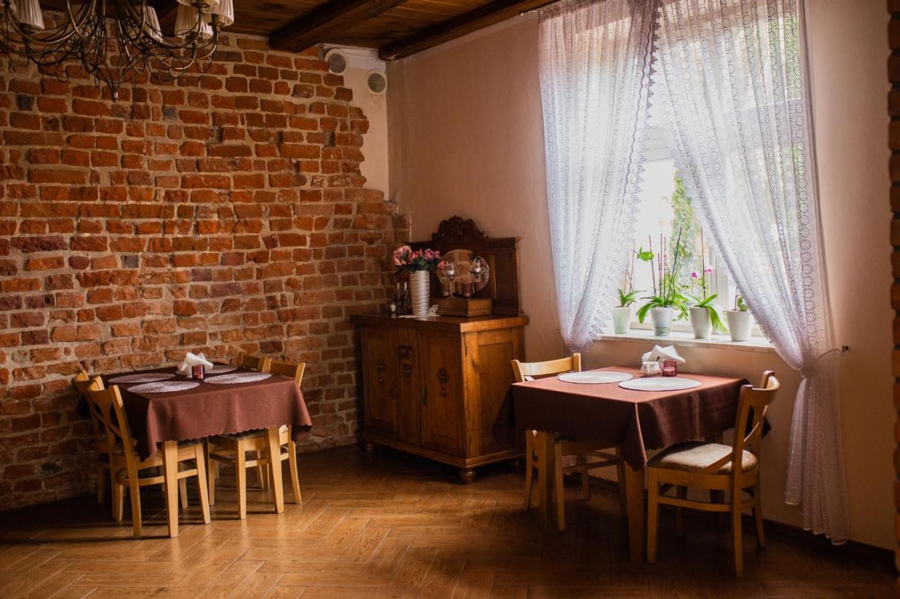 Hotel Przedzamcze Dzialdowo Exteriör bild