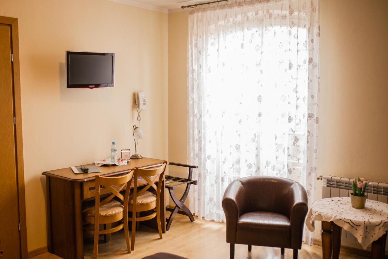 Hotel Przedzamcze Dzialdowo Exteriör bild