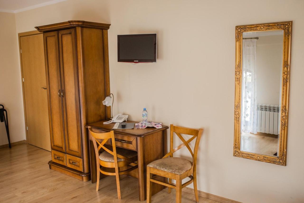 Hotel Przedzamcze Dzialdowo Exteriör bild