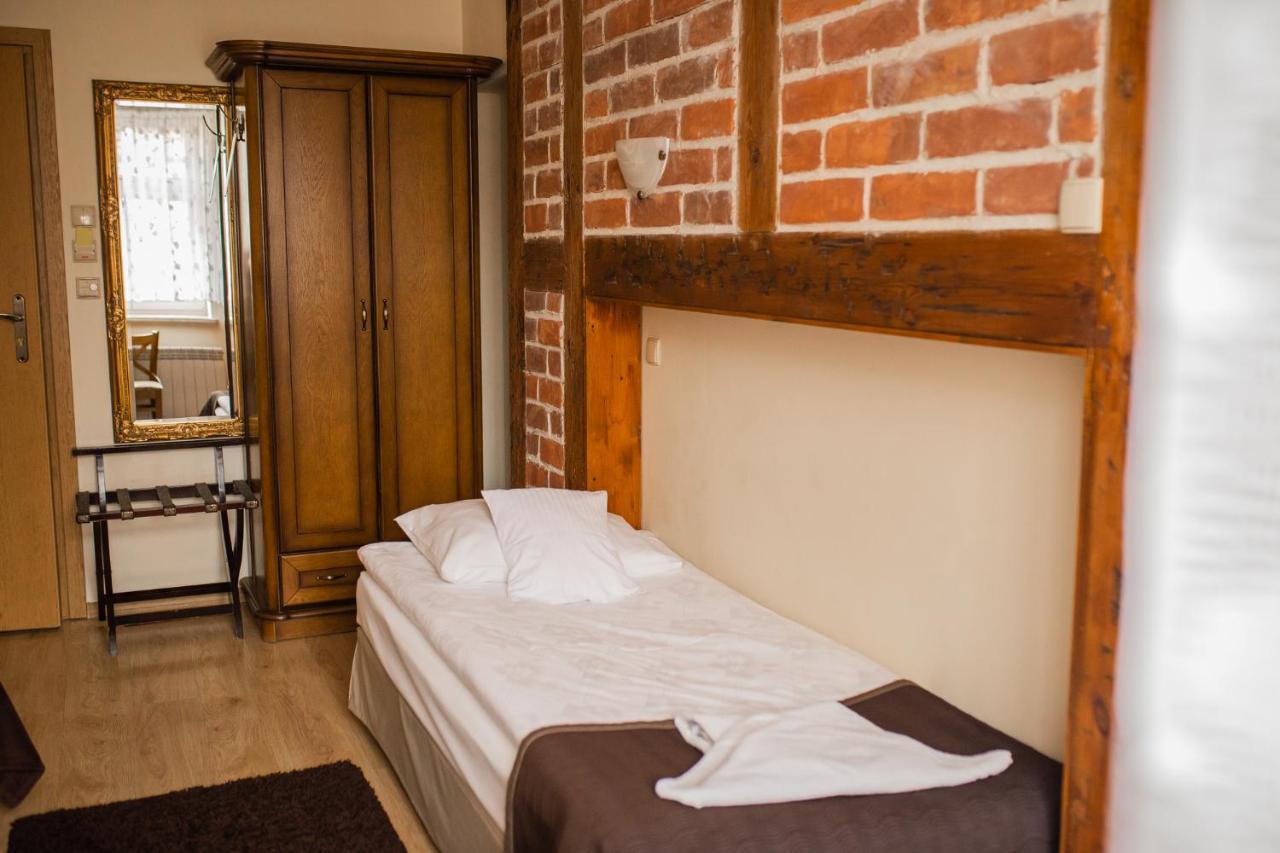 Hotel Przedzamcze Dzialdowo Exteriör bild